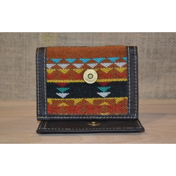 Portfel skórzany ciemnobrązowy męski  z andyjskim etnicznym haftem.